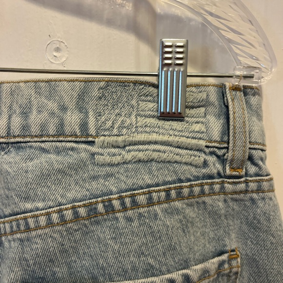 Revise button fly blue jeans - Picture 5 of 11